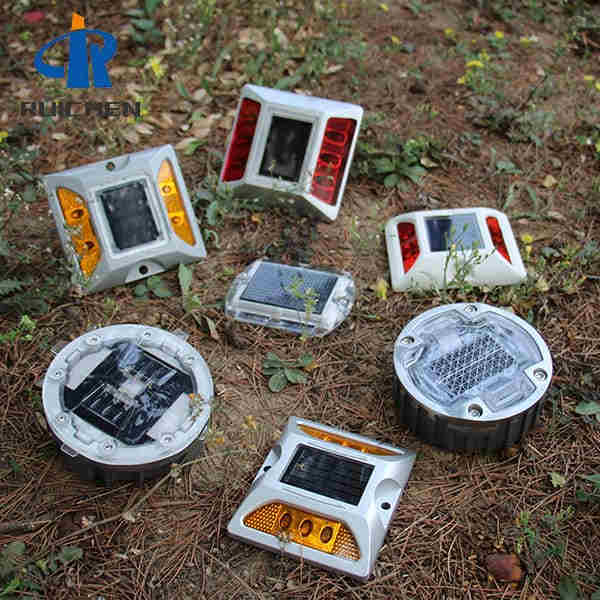 Underground Road Stud Light Reflector In Japan With Shank